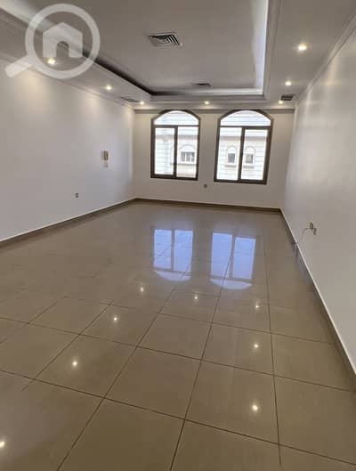 فلیٹ 3 غرف نوم للايجار في السلام، مدينة الكويت - للإيجار شقة في السلام بروحها بالدور