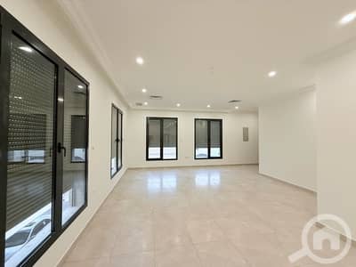 3 Bedroom Apartment for Rent in Al Qadsiya, Kuwait City - للإيجار دور ارضي ٢ مدخل خاص في القادسية مساحات كبيرة