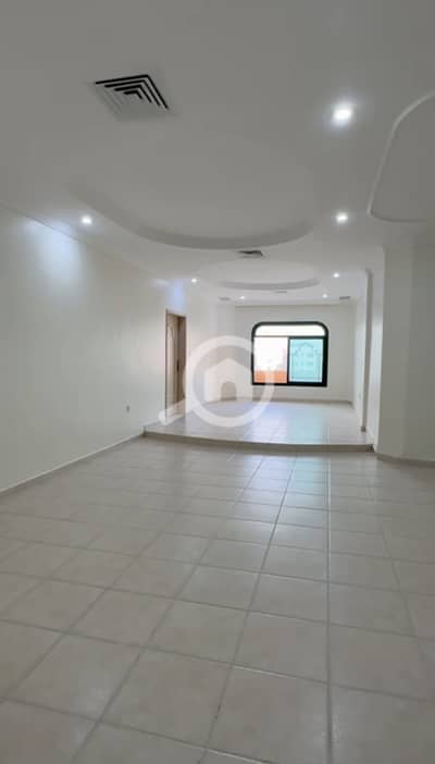 3 Bedroom Flat for Rent in Sha'ab, Kuwait City - للإيجار شقة مع بلكونة في الشعب السكني