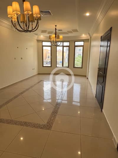 3 Bedroom Apartment for Rent in Mishref, Kuwait City - للإيجار شقة مع بلكونة في غرب مشرف مع بلكونة