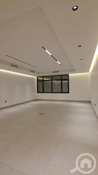 4 Bedroom Flat for Rent in Faiha, Kuwait City - دور واسع للإيجار في منطقة الفيحاء السكنية، يتميز بتشطيب فاخر ومواصفات