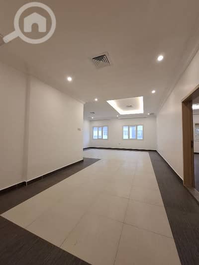 3 Bedroom Apartment for Rent in Al Jabriya, Kuwait City - للايجار شقه بالجابريه دور اول مصعد تشطيب فاخر مساحات كبيره