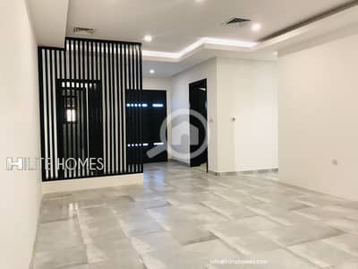 5 Bedroom Apartment for Rent in Mubarak Al Kabeer, Kuwait City - Spacious Five-Bedroom Apartment for Rent in Al Massayel