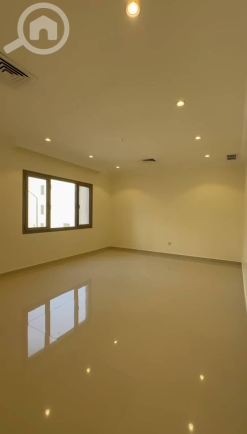 للإيجار دور اول في الجابرية مساحات كبيرة للإيجار دور اول في الجابرية مساحات كبيرة