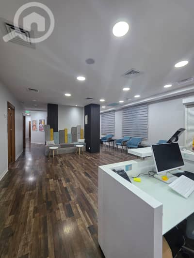 Other Commercial for Rent in Al Salmiya, Kuwait City - للايجار دور تجاري 344 متر في السالمية - تشطيب فاخر وجاهز للتشغيل