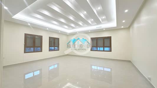 شقة 4 غرف نوم للايجار في الجابرية، مدينة الكويت - Four Bedrooms Ground Floor with Private Entrance in Jabriya