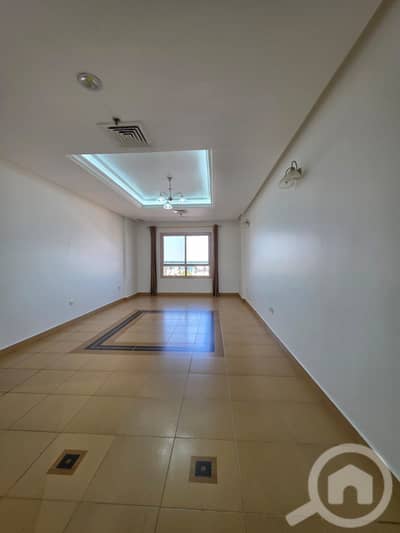 2 Bedroom Flat for Rent in Al Salmiya, Kuwait City - للايجار شقه بالسالميه 2 غرفه ماستر