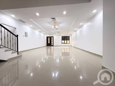 5 Bedroom Apartment for Rent in Rumaithiya, Kuwait City - Rumaithiya – spacious five bedroom townhouse w/balcony