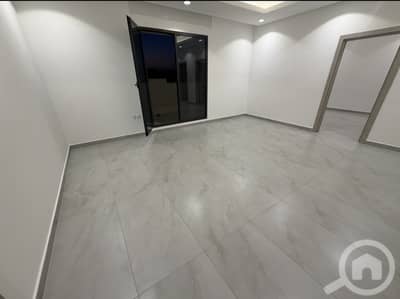 2 Bedroom Flat for Rent in Abu Fatira, Kuwait City - للإيجار شقة مع رووف في ابو فطيرة