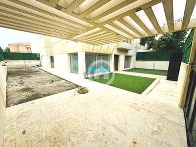 4 Bedroom Villa for Rent in Al Bida'a, Kuwait City - Four-Bedrooms Villa with a Huge Garden Area in Bida