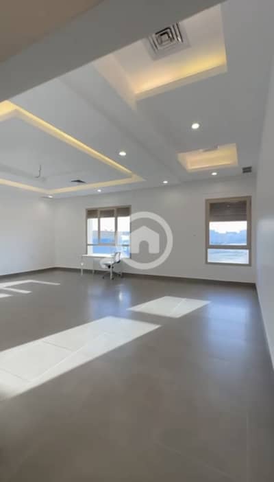 4 Bedroom Apartment for Rent in Al Zahra, Kuwait City - للإيجار دور راقي في الزهراء
