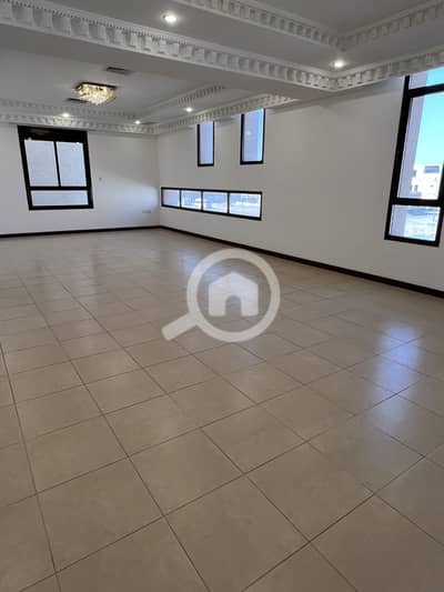 4 Bedroom Villa for Rent in Al Siddeeq, Kuwait City - للإيجار دور في الصديق