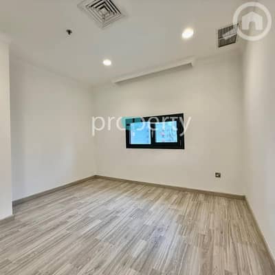 فلیٹ 2 غرفة نوم للايجار في الشرق، مدينة الكويت - Two bedroom Semi furnished apartment for rent in Sharq, Kuwait