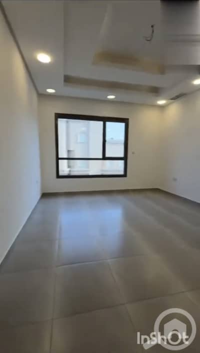 3 Bedroom Flat for Rent in Al Zahra, Kuwait City - للإيجار شقة في الزهراء مع بلكونة