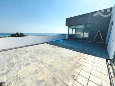 فلیٹ 2 غرفة نوم للايجار في سلوى، مدينة الكويت - Seaview Two Bedrooms Apartment with Huge Terrace Area in Salwa