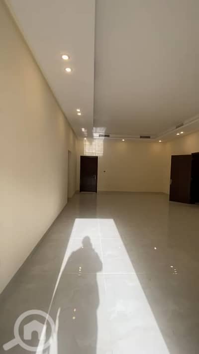 فلیٹ 5 غرف نوم للايجار في السرة، مدينة الكويت - للإيجار: شقة أرضية فاخرة في منطقة السرة - تشطيب سوبر ديلوكس