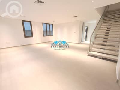 شقة 3 غرف نوم للايجار في السرة، مدينة الكويت - Spacious 3 Master Bedrooms Duplex Apartment in Surra Area