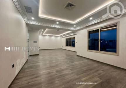 4 Bedroom Flat for Rent in Al Siddeeq, Kuwait City - Four bedroom spacious floor for rent in Al Siddeeq
