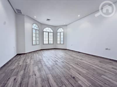4 Bedroom Apartment for Rent in Al Manqaf, Kuwait City - SPACIOUS FOUR BEDROOM FLOOR AVAILABLE IN MANGAF