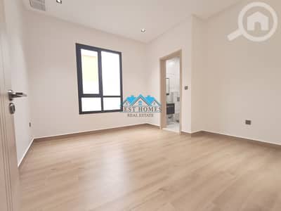 فلیٹ 5 غرف نوم للايجار في بيان، مدينة الكويت - 5 Bedrooms Brand New Floor in Bayan
