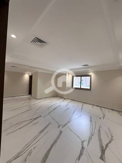 7 Bedroom Villa for Sale in Al Dasma, Kuwait City - للبيع فلا في الدسمه