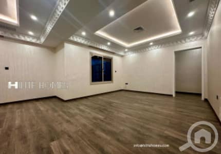 4 Bedroom Apartment for Rent in Al Siddeeq, Kuwait City - Four bedroom spacious floor for rent in Al Siddeeq