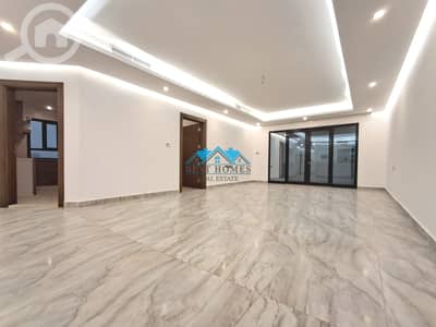 فلیٹ 5 غرف نوم للايجار في السرة، مدينة الكويت - 5 Bedrooms Floor with Balcony in Surra Area