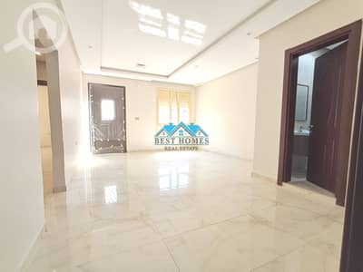 فلیٹ 4 غرف نوم للايجار في السرة، مدينة الكويت - 4 Bedrooms Ground Floor with Private Entrance in Surra