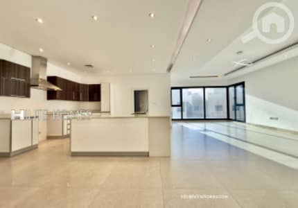 شقة 4 غرف نوم للايجار في فنيطيس، مدينة الكويت - Spacious 4-Bedroom Floor for Rent in Al Funaitis