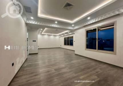 4 Bedroom Flat for Rent in Al Siddeeq, Kuwait City - Four bedroom spacious floor for rent in Al Siddeeq