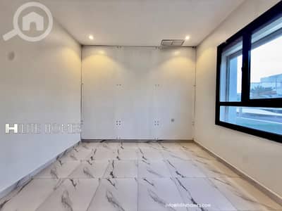 فلیٹ 3 غرف نوم للايجار في أبو الحصانية، مدينة الكويت - Three Bedroom apartment for Rent in Abu al Hassaniya