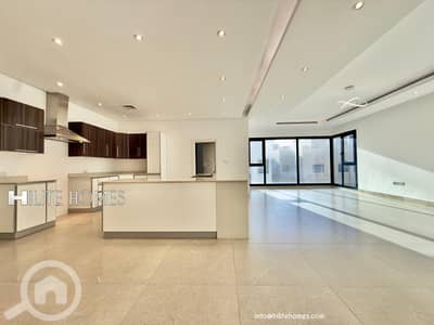 شقة 4 غرف نوم للايجار في فنيطيس، مدينة الكويت - Spacious 4-Bedroom Floor for Rent in Al Funaitis