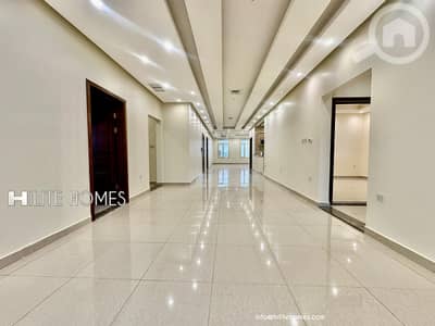 فلیٹ 4 غرف نوم للايجار في ابو فطيرة، مدينة الكويت - Four bedroom floor for rent in Abu fathira