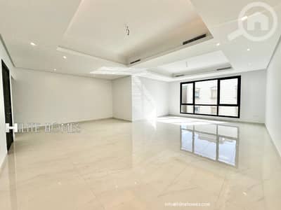 شقة 4 غرف نوم للايجار في ابو فطيرة، مدينة الكويت - Four bedroom floor For rent in Abufathira