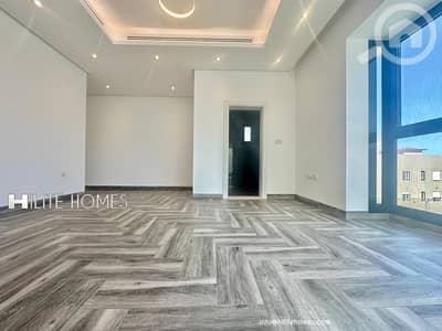 فلیٹ 4 غرف نوم للايجار في فنيطيس، مدينة الكويت - Modern Four Bedroom Floor for Rent in Funaitees