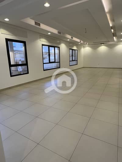 4 Bedroom Villa for Rent in Hateen, Kuwait City - للإيجار دور في حطين