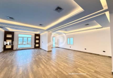 3 Bedroom Apartment for Rent in Salwa, Kuwait City - Three bedroom full floo with Terrace in Salwa.