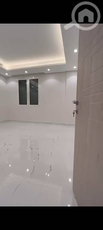 مجمع تجاري  للبيع في حولي، مدينة الكويت - للبيع عمارة جديدة في منطقة حولي تشطيب سوبر ديلوكس المساحة 530