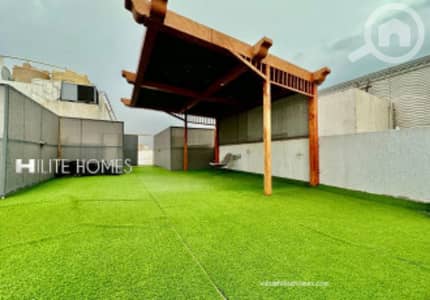فلیٹ 3 غرف نوم للايجار في سلوى، مدينة الكويت - Three bedroom full floor in Salwa with Terrace