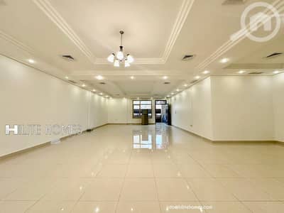 شقة 5 غرف نوم للايجار في بيان، مدينة الكويت - Spacious Duplex for Rent in Bayan