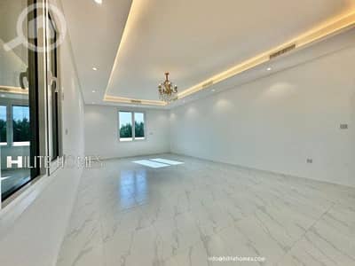 فلیٹ 3 غرف نوم للايجار في سلوى، مدينة الكويت - Three master Bedroom floor for rent in salwa