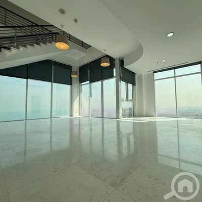 فلیٹ 4 غرف نوم للايجار في بنيد القار، مدينة الكويت - Penthouse with direct sea view for rent in Bneid Al-Qar