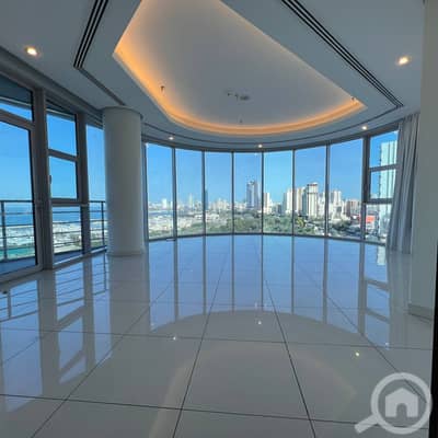 شقة 3 غرف نوم للايجار في السالمية، مدينة الكويت - Apartment with a direct sea view for rent in Salmiya, Block 11