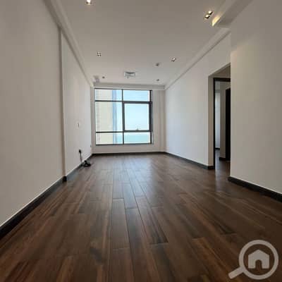 شقة 2 غرفة نوم للايجار في الشرق، مدينة الكويت - Semi-furnished apartment with a sea view for rent in Sharq.