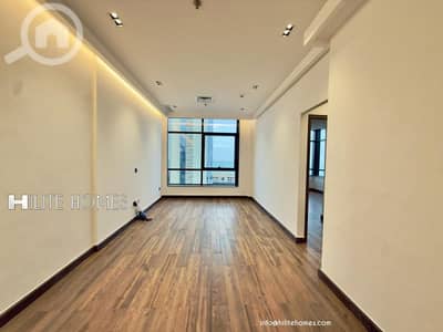 فلیٹ 2 غرفة نوم للايجار في الشرق، مدينة الكويت - Two bedroom semi furnished Seaview apartment in sharq -2 Months FREE