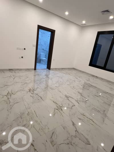 4 Bedroom Villa for Rent in Al Zahra, Kuwait City - للإيجار دور في الزهراء