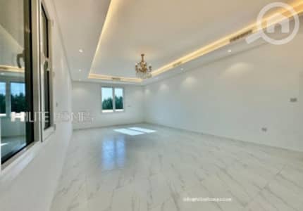 شقة 3 غرف نوم للايجار في سلوى، مدينة الكويت - Three master Bedroom floor for rent in salwa