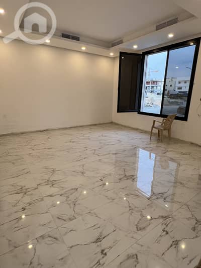 4 Bedroom Villa for Rent in Al Zahra, Kuwait City - للإيجار دور في الزهراء