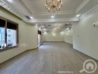 فلیٹ 4 غرف نوم للايجار في الجابرية، مدينة الكويت - Spacious Four bedroom floor apartment for rent in Jabriya فلیٹ 4 غرف نوم للايجار في الجابرية، مدينة الكويت - Spacious Four bedroom floor apartment for rent in Jabriya