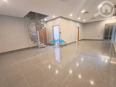 فلیٹ 3 غرف نوم للايجار في الخالدية، مدينة الكويت - Modern 3 Bedroom Duplex with Private Entrance in Khaldiya